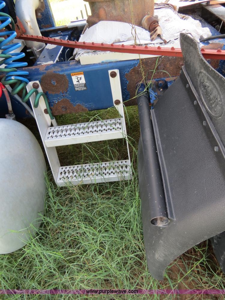 image for item B4505 1998 Peterbilt 377 semi truck