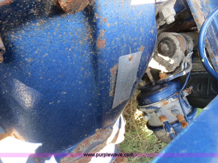 image for item B4505 1998 Peterbilt 377 semi truck