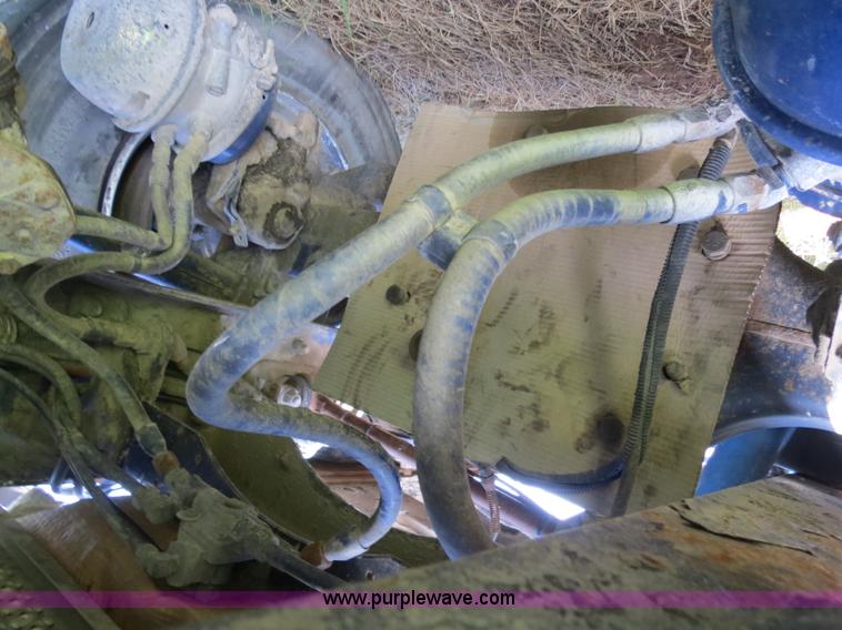 image for item B4505 1998 Peterbilt 377 semi truck