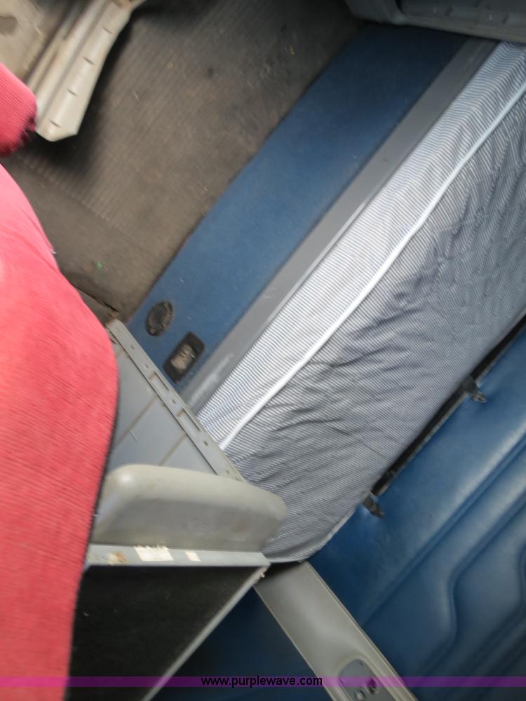 image for item B4506 2003 Freightliner Columbia semi truck