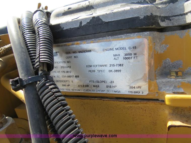 image for item B4506 2003 Freightliner Columbia semi truck