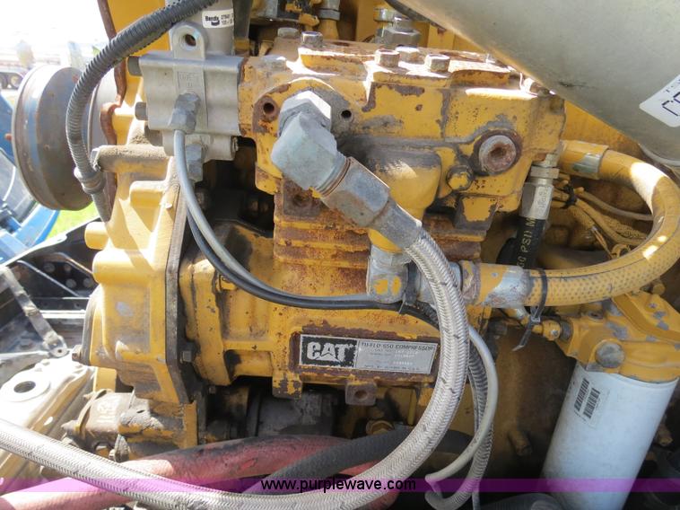 image for item B4506 2003 Freightliner Columbia semi truck