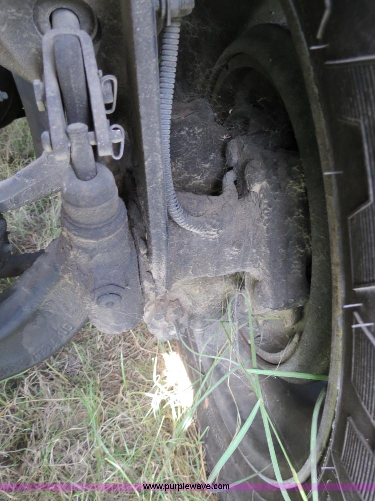 image for item B4506 2003 Freightliner Columbia semi truck