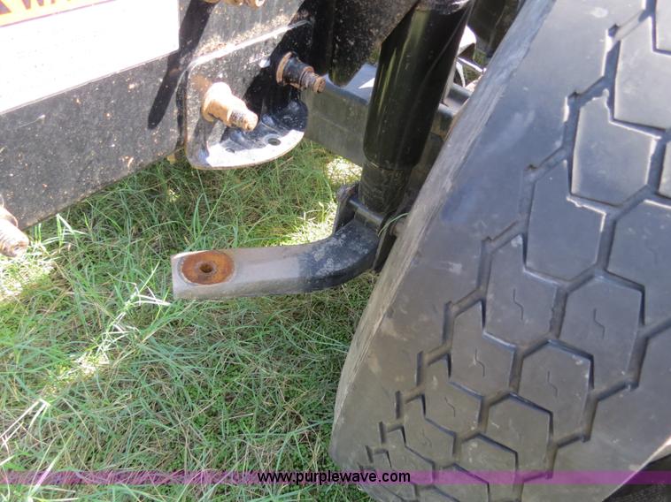 image for item B4506 2003 Freightliner Columbia semi truck