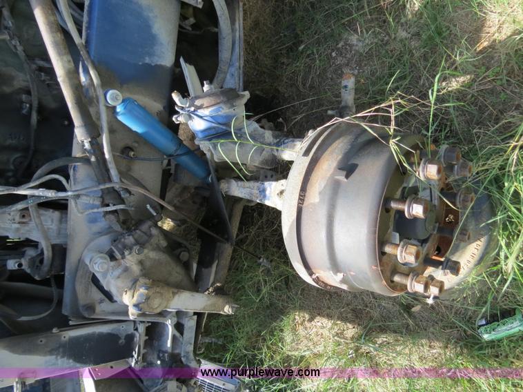 image for item B4507 1999 Peterbilt 377 semi truck