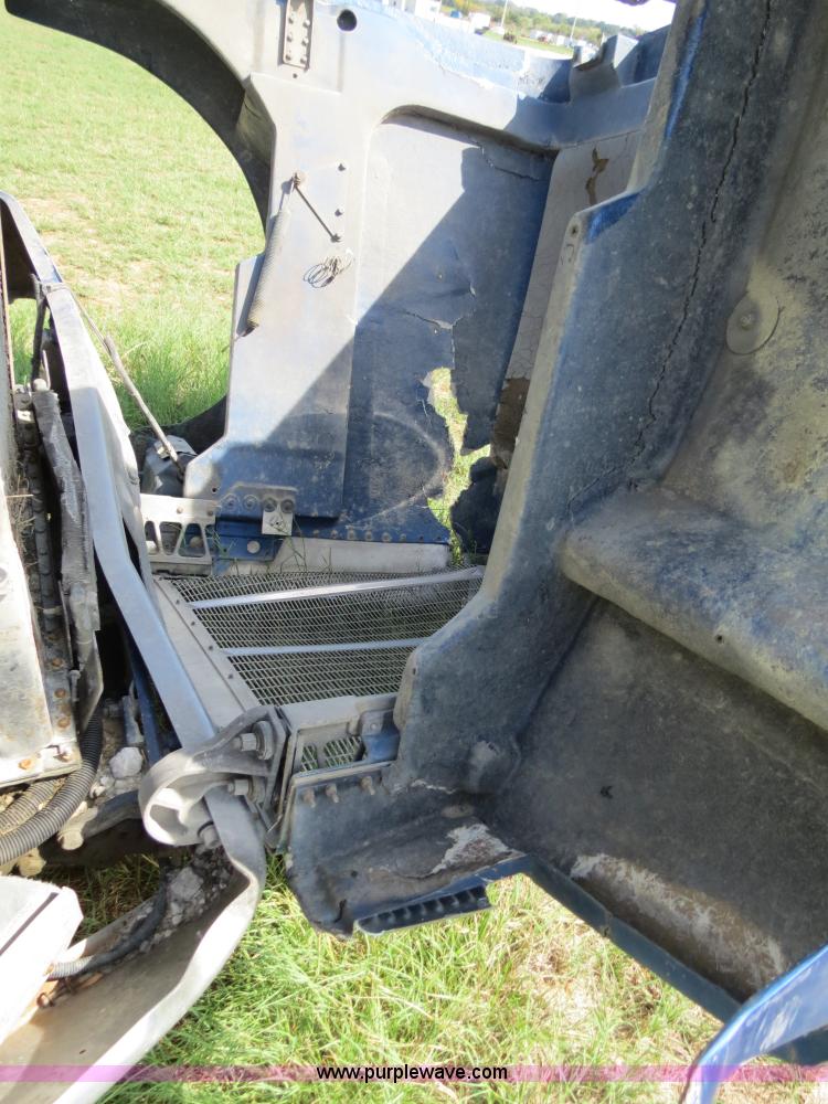 image for item B4507 1999 Peterbilt 377 semi truck