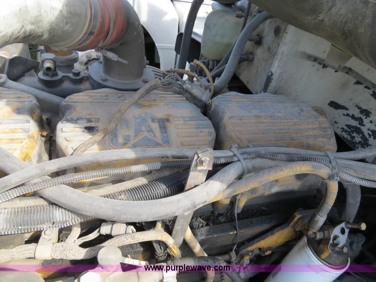 image for item B4508 1999 Peterbilt 377 semi truck