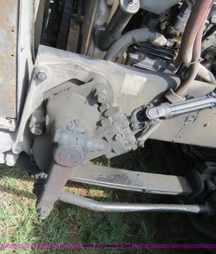 image for item B4508 1999 Peterbilt 377 semi truck