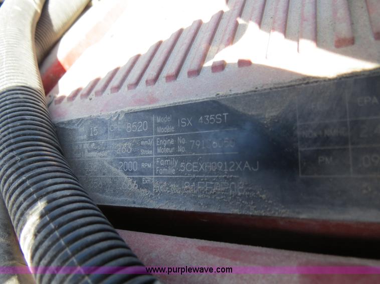 image for item B4510 2006 International 9400i semi truck