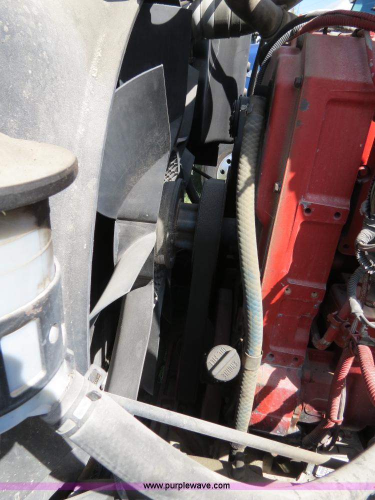 image for item B4510 2006 International 9400i semi truck