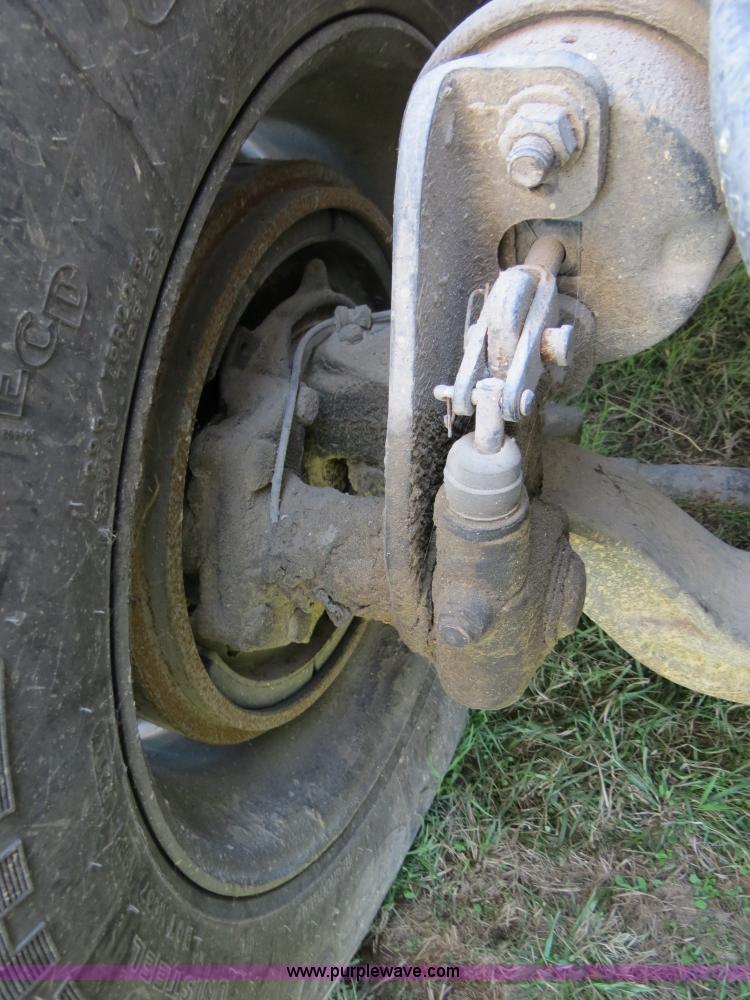 image for item B4510 2006 International 9400i semi truck