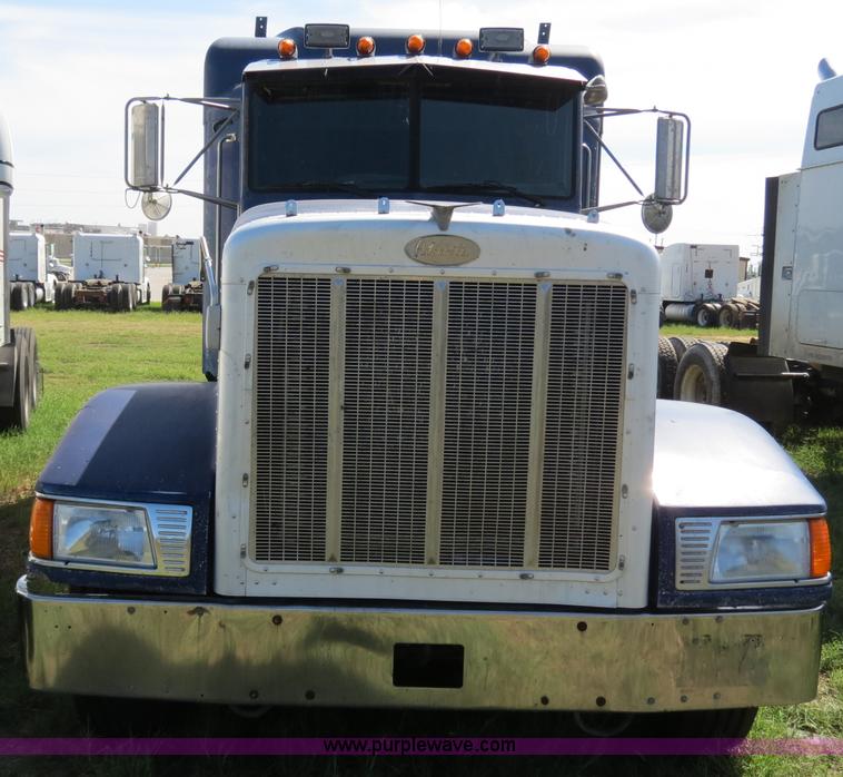 image for item B4511 1998 Peterbilit 377 semi truck