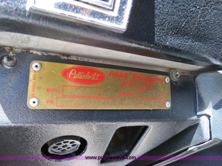image for item B4511 1998 Peterbilit 377 semi truck