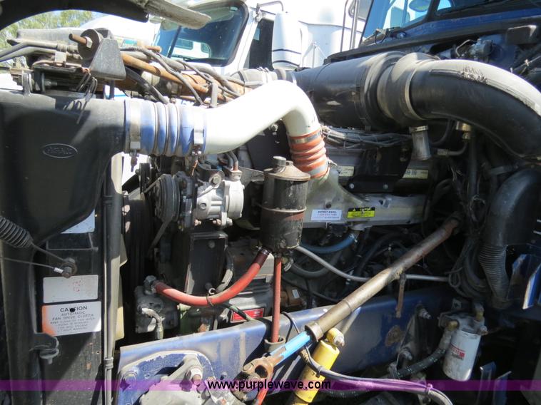 image for item B4511 1998 Peterbilit 377 semi truck