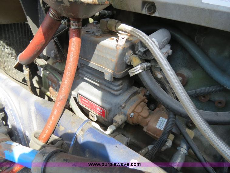 image for item B4511 1998 Peterbilit 377 semi truck