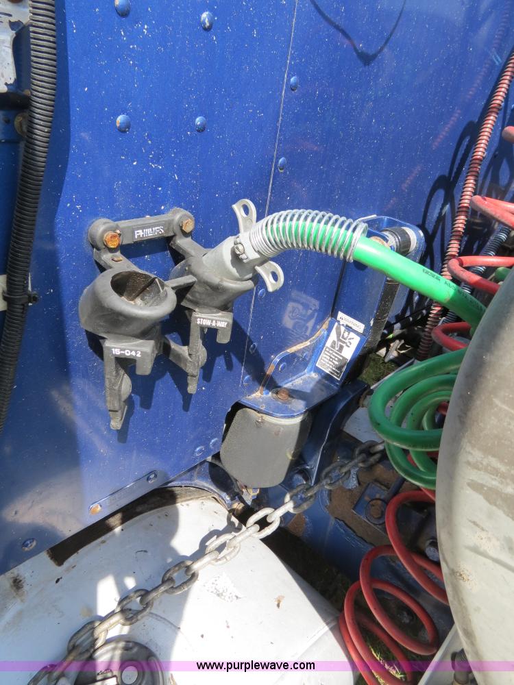 image for item B4511 1998 Peterbilit 377 semi truck