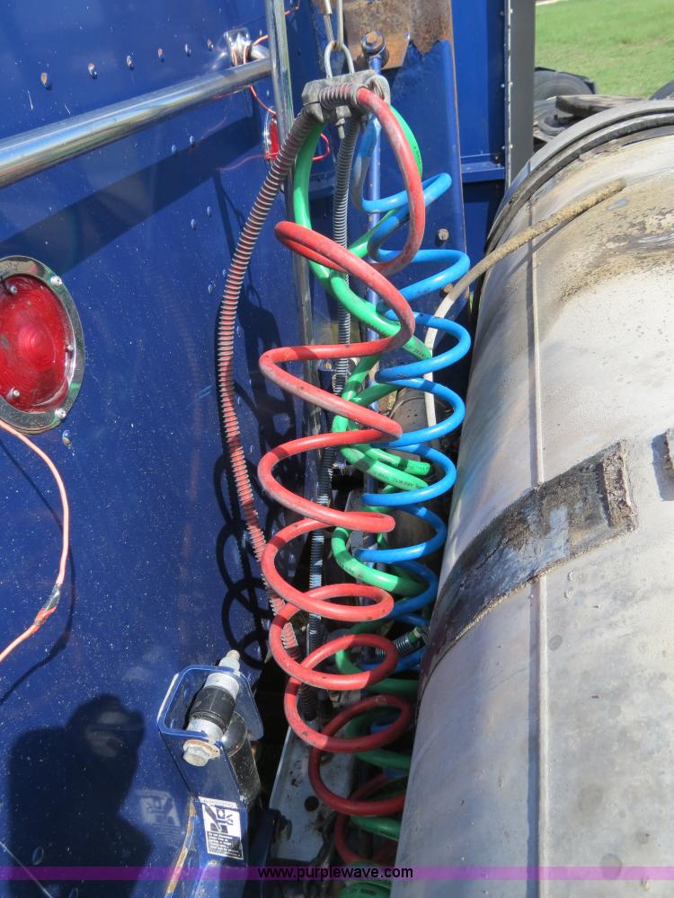 image for item B4511 1998 Peterbilit 377 semi truck