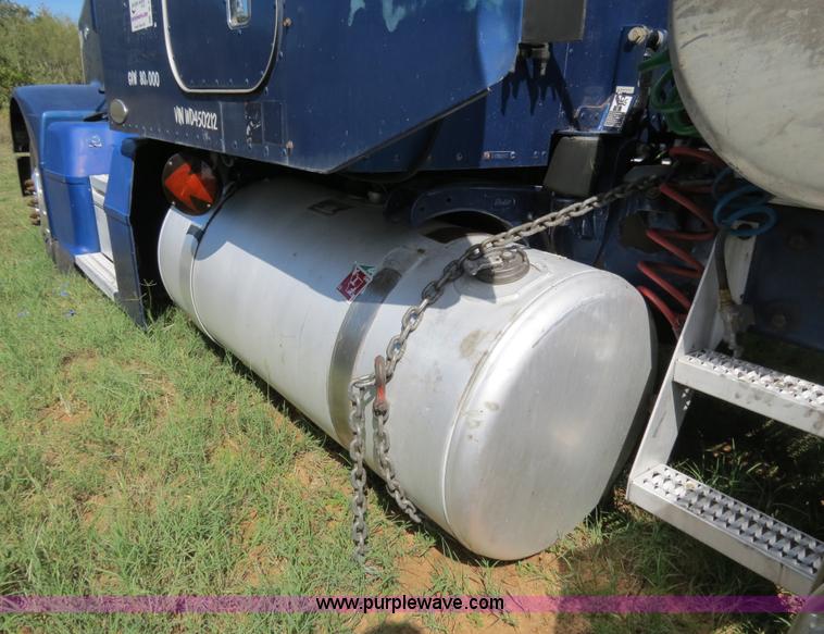 image for item B4511 1998 Peterbilit 377 semi truck