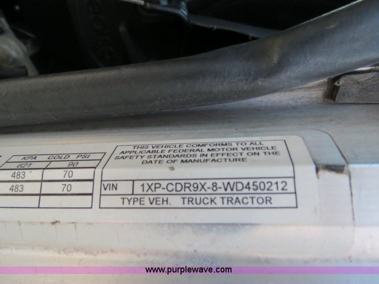 image for item B4511 1998 Peterbilit 377 semi truck