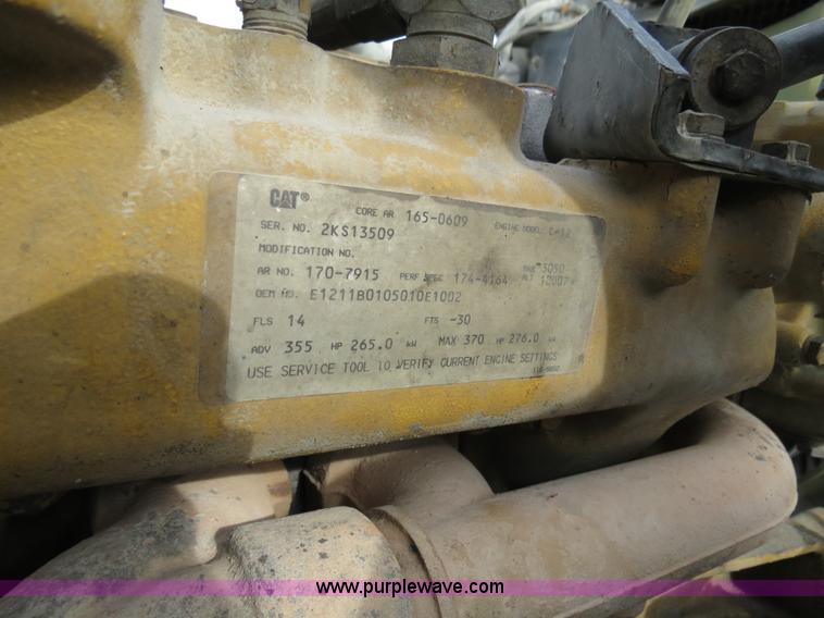 image for item B4514 2000 Peterbilt 377 semi truck