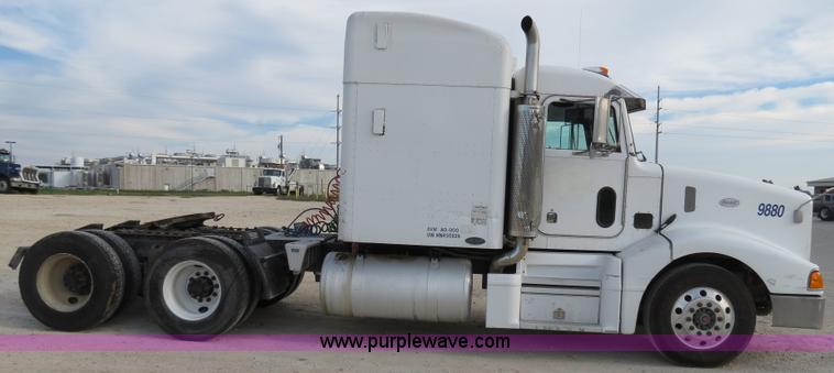 image for item B4515 1998 Peterbilt 377 semi truck
