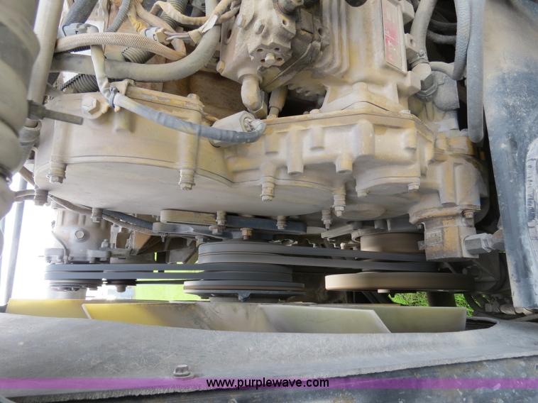 image for item B4515 1998 Peterbilt 377 semi truck