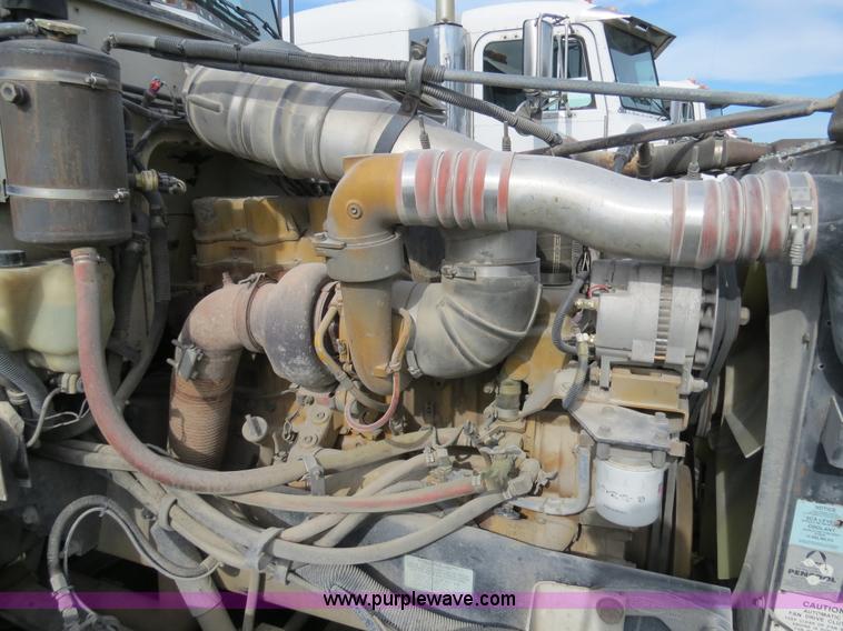 image for item B4515 1998 Peterbilt 377 semi truck