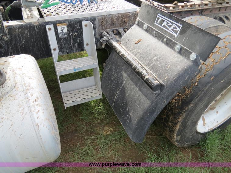 image for item B4515 1998 Peterbilt 377 semi truck