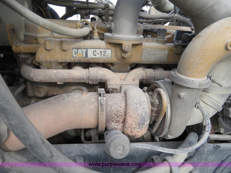 image for item B4516 2000 Peterbilt 377 semi truck