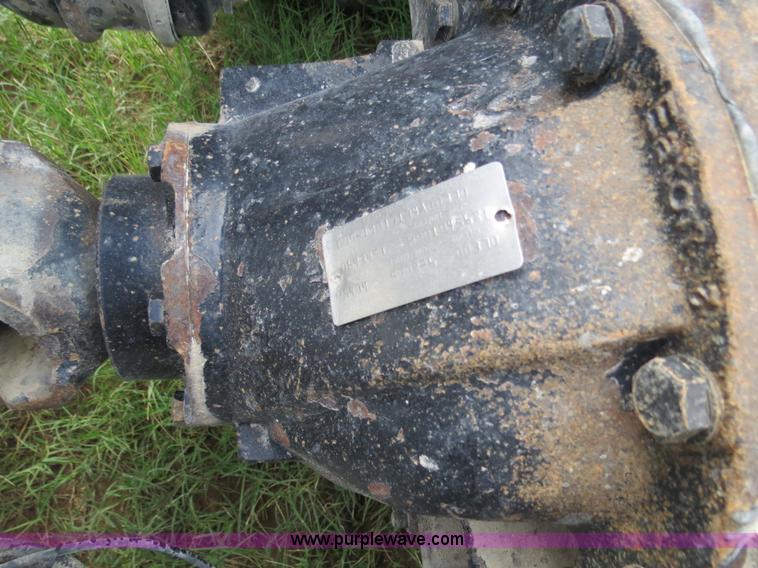 image for item B4517 2000 Peterbilt 377 semi truck