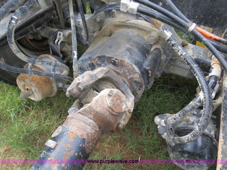 image for item B4517 2000 Peterbilt 377 semi truck