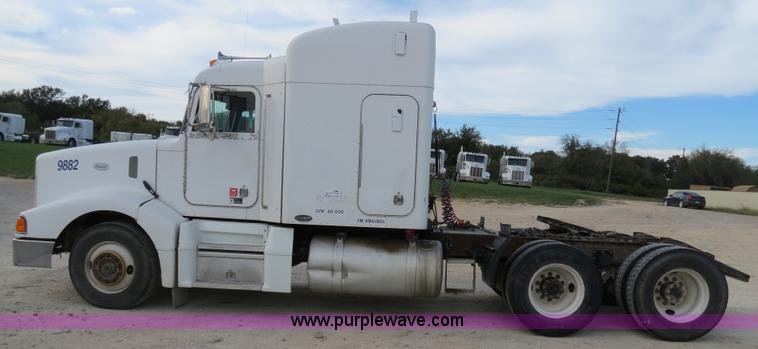 image for item B4518 1998 Peterbilt 377 semi truck