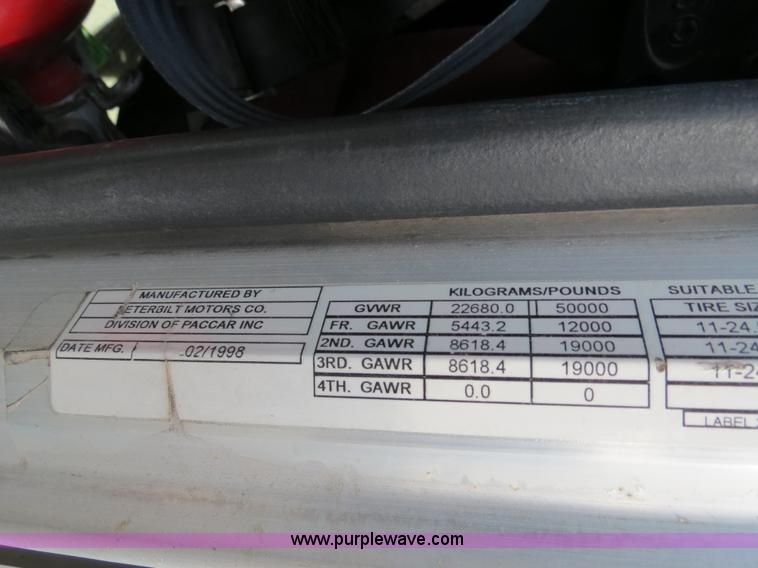 image for item B4518 1998 Peterbilt 377 semi truck