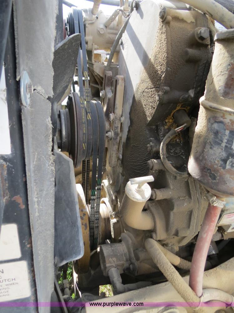 image for item B4518 1998 Peterbilt 377 semi truck