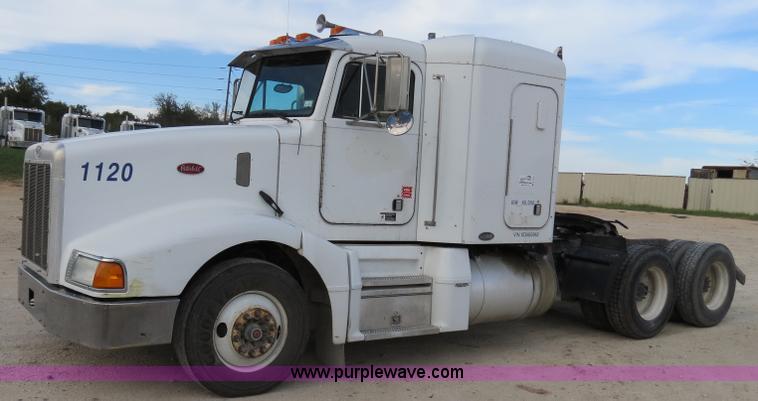 image for item B4519 1999 Peterbilt 377 semi truck