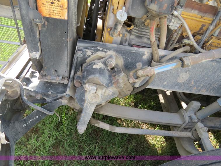 image for item B4519 1999 Peterbilt 377 semi truck