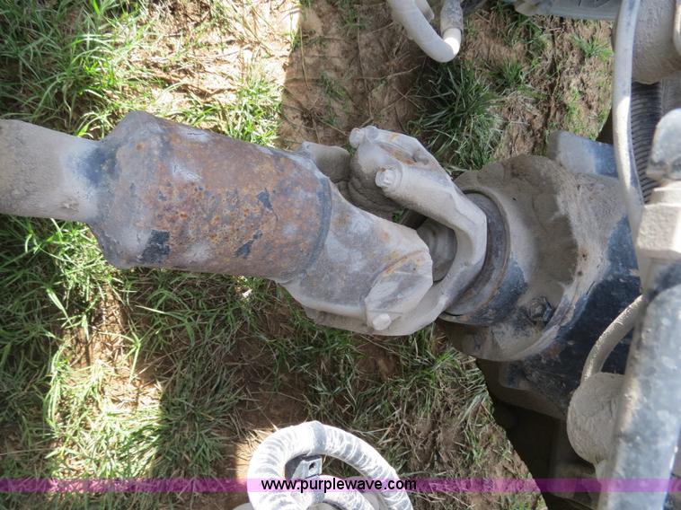 image for item B4519 1999 Peterbilt 377 semi truck