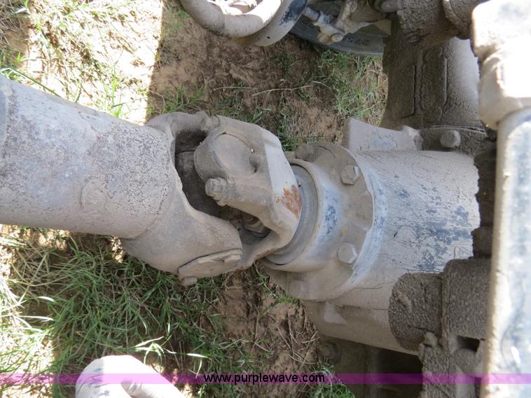 image for item B4520 2000 Peterbilt 377 semi truck