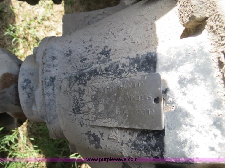 image for item B4520 2000 Peterbilt 377 semi truck