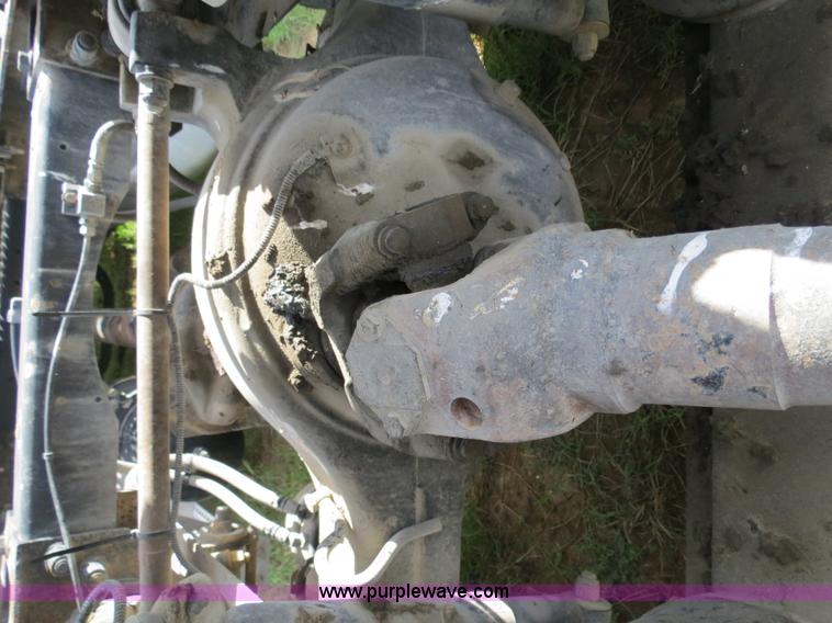 image for item B4521 2000 Peterbilt 377 semi truck