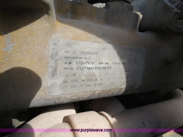 image for item B4522 1999 Peterbilt 377 semi truck