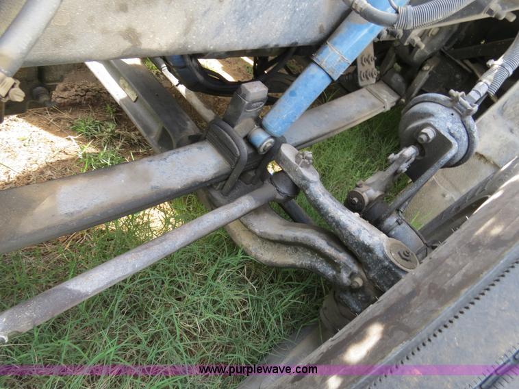 image for item B4523 2000 Peterbilt 377 semi truck