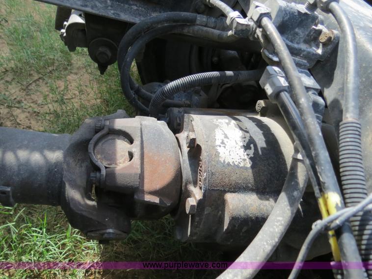 image for item B4523 2000 Peterbilt 377 semi truck