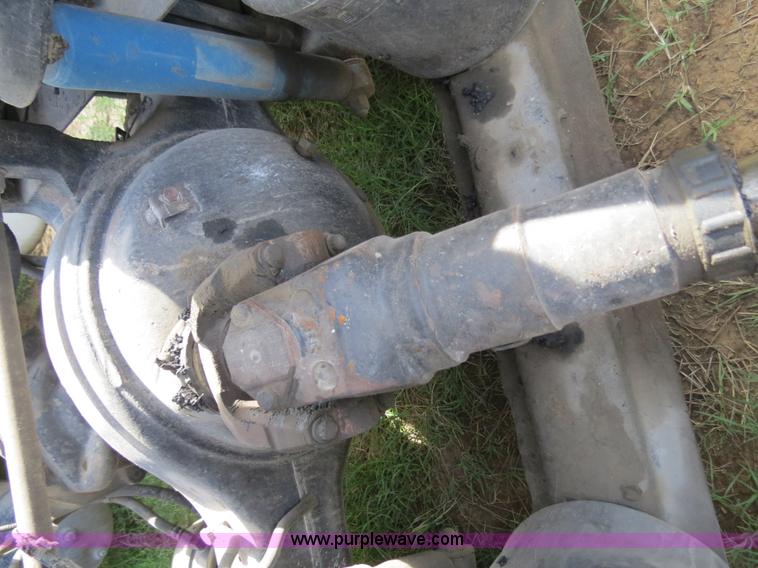 image for item B4523 2000 Peterbilt 377 semi truck