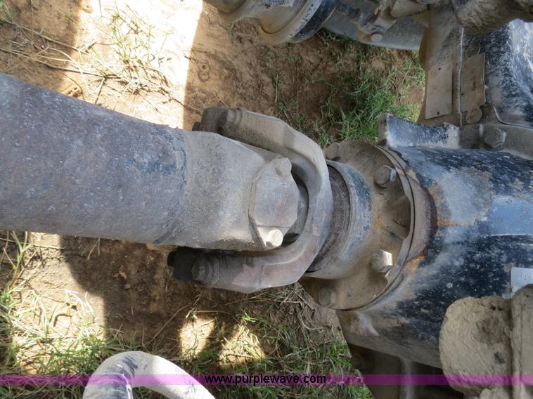 image for item B4523 2000 Peterbilt 377 semi truck