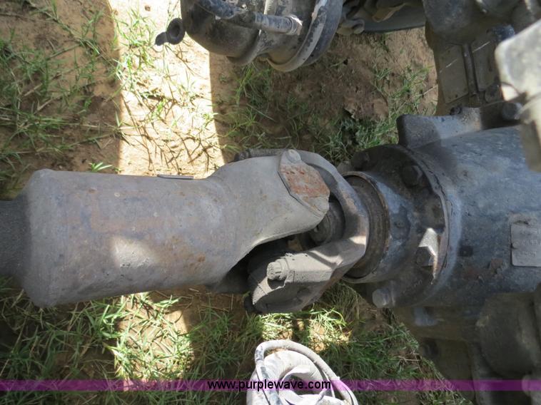 image for item B4524 2000 Peterbilt 377 semi truck