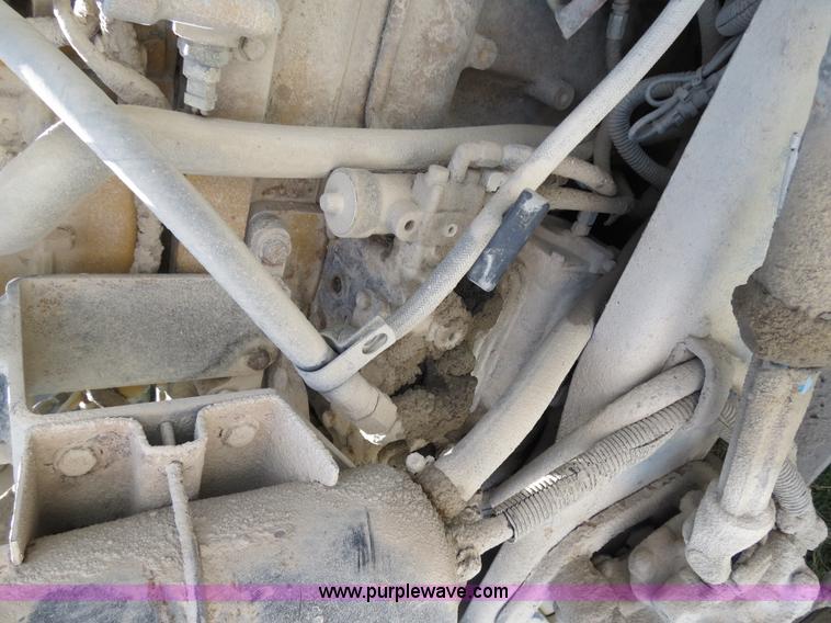 image for item B4525 2000 Peterbilt 377 semi truck