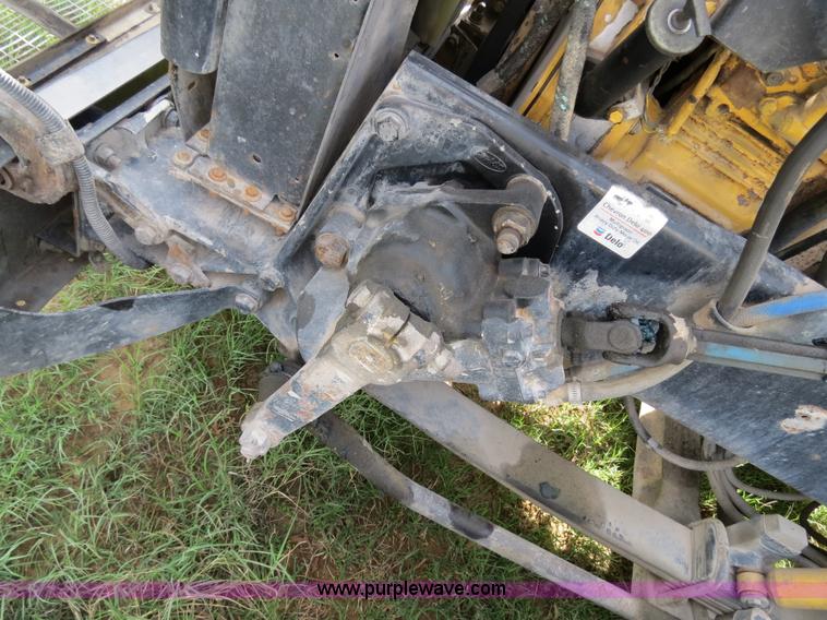 image for item B4526 1999 Peterbilt 377 semi truck