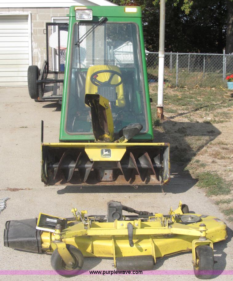 image for item B5227 2003 John Deere F725 front mount snow thrower/mower