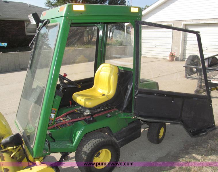 image for item B5227 2003 John Deere F725 front mount snow thrower/mower